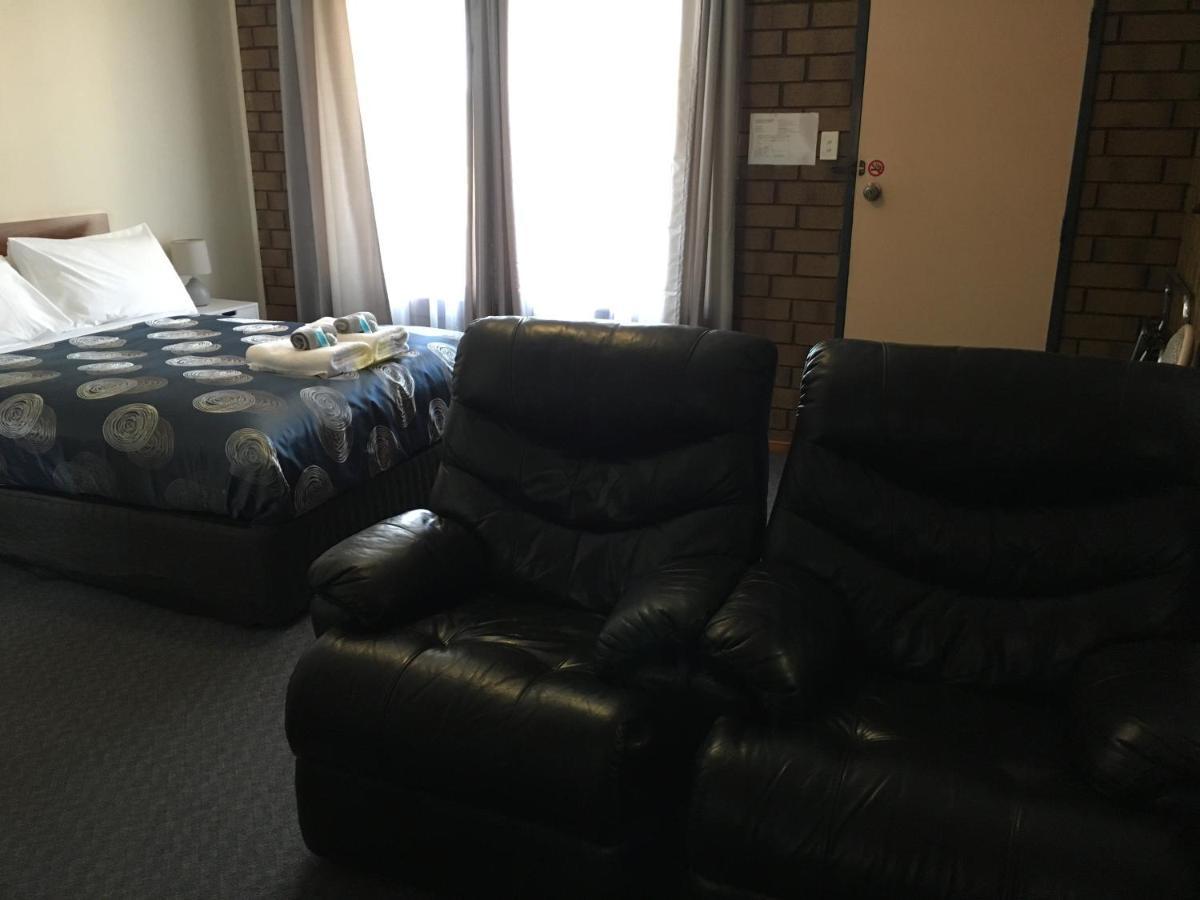 Airport Whyalla Motel Екстер'єр фото