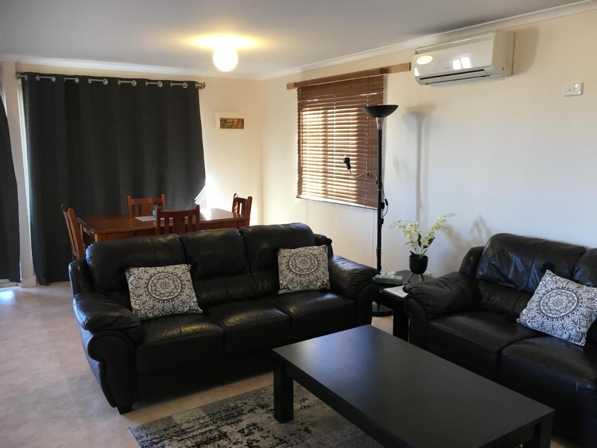 Airport Whyalla Motel Екстер'єр фото