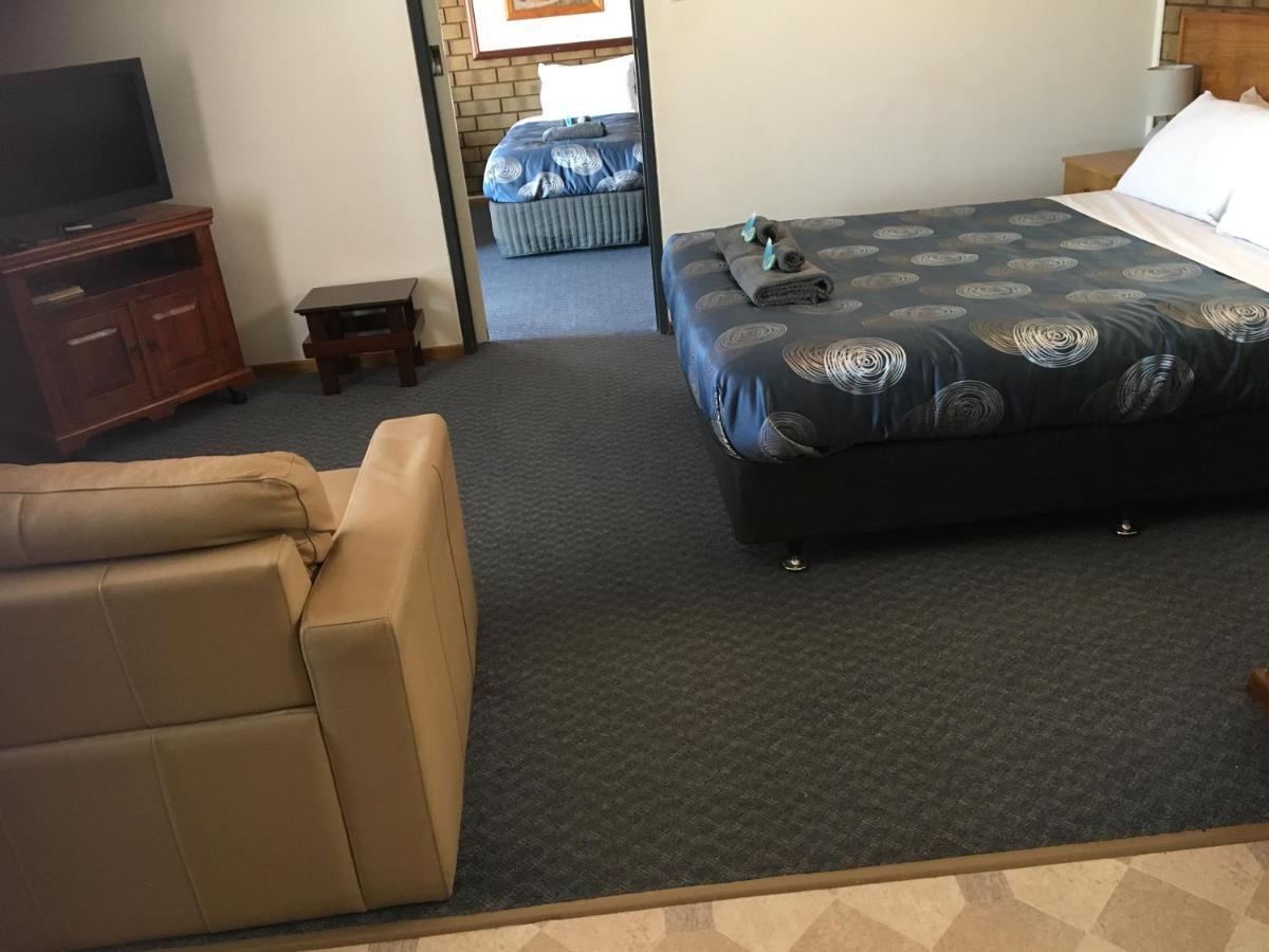 Airport Whyalla Motel Екстер'єр фото