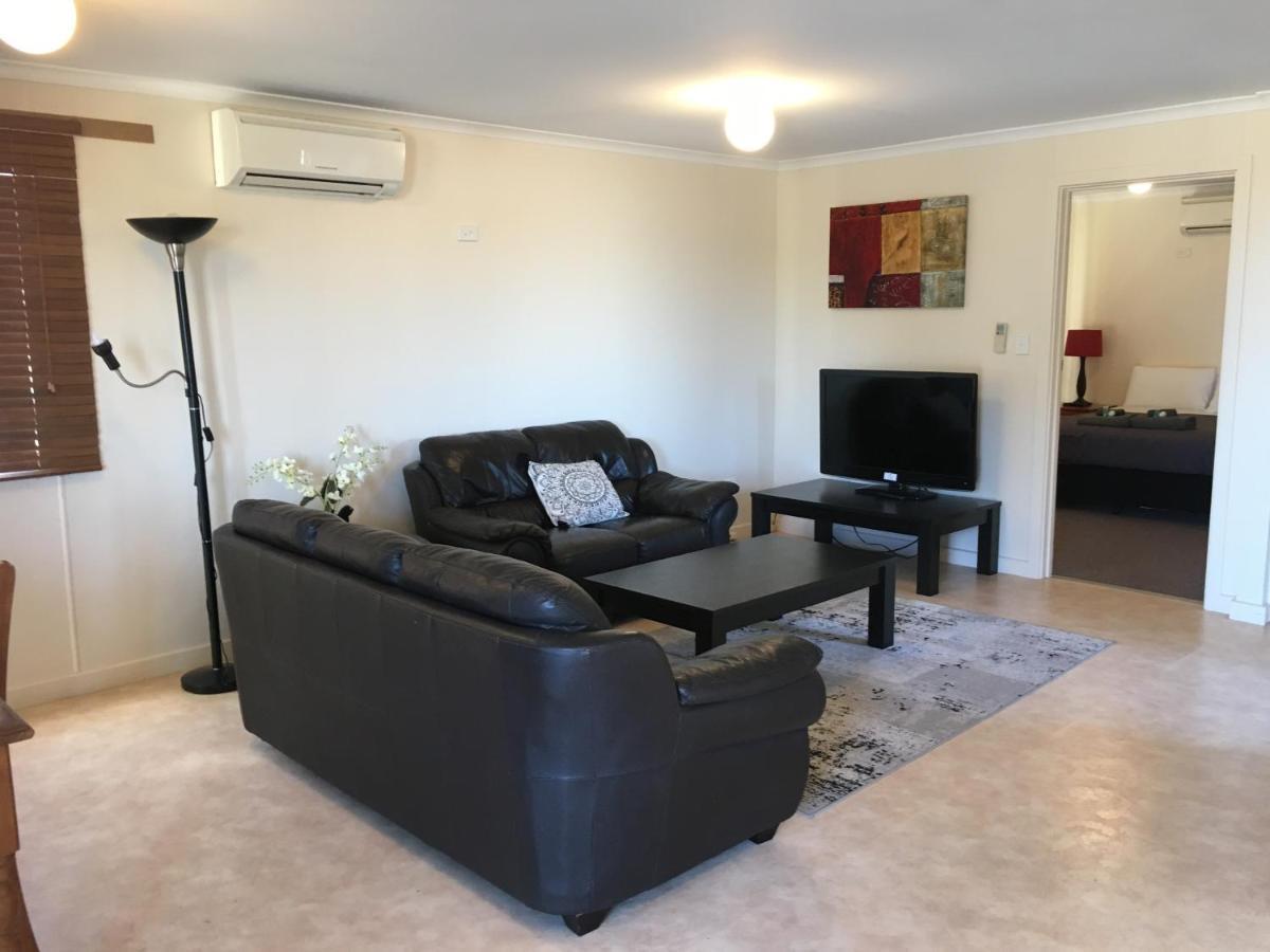 Airport Whyalla Motel Екстер'єр фото