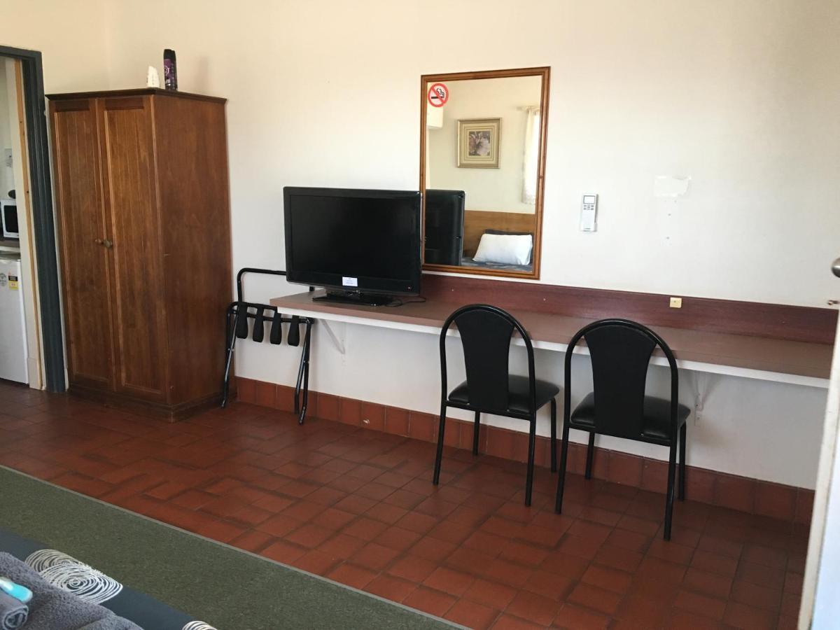 Airport Whyalla Motel Екстер'єр фото
