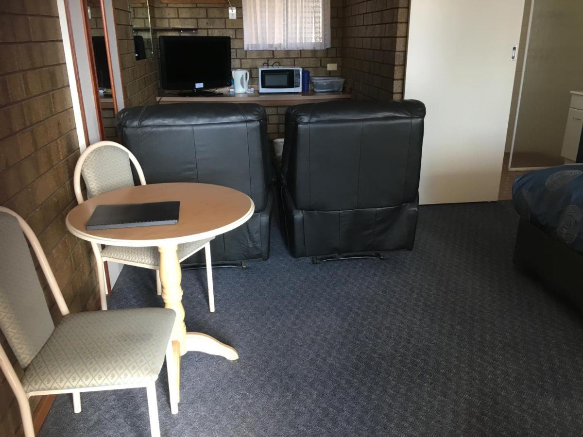 Airport Whyalla Motel Екстер'єр фото
