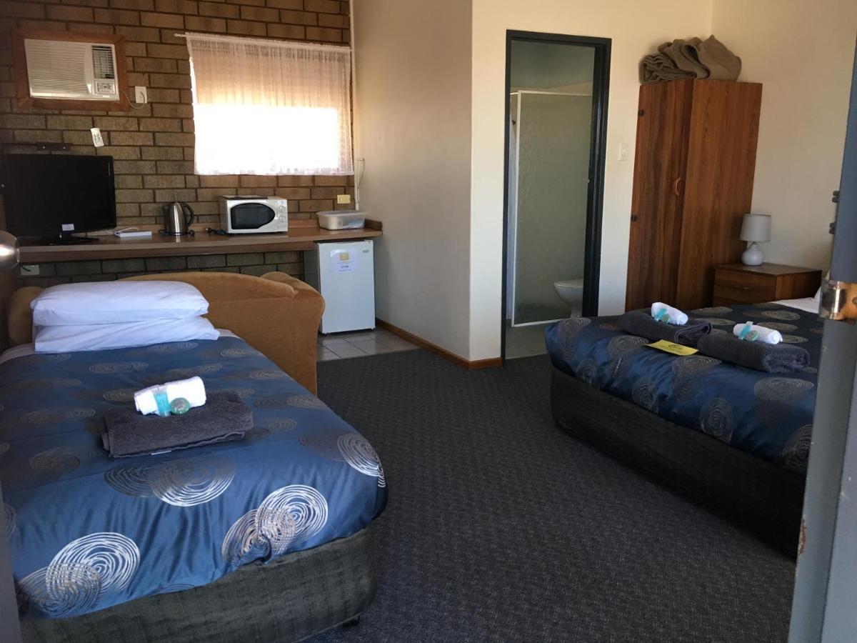 Airport Whyalla Motel Екстер'єр фото