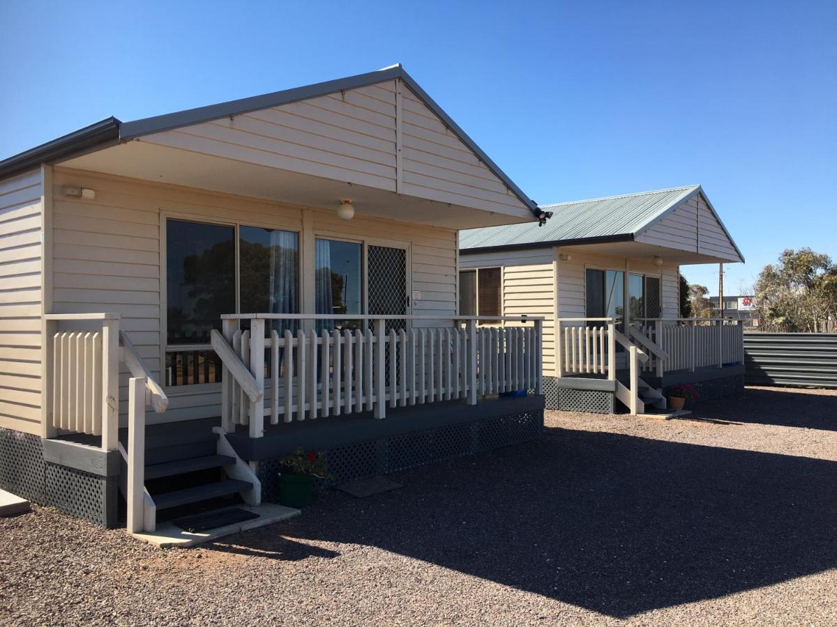 Airport Whyalla Motel Екстер'єр фото