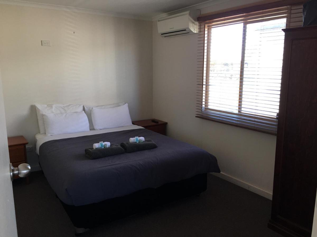 Airport Whyalla Motel Екстер'єр фото