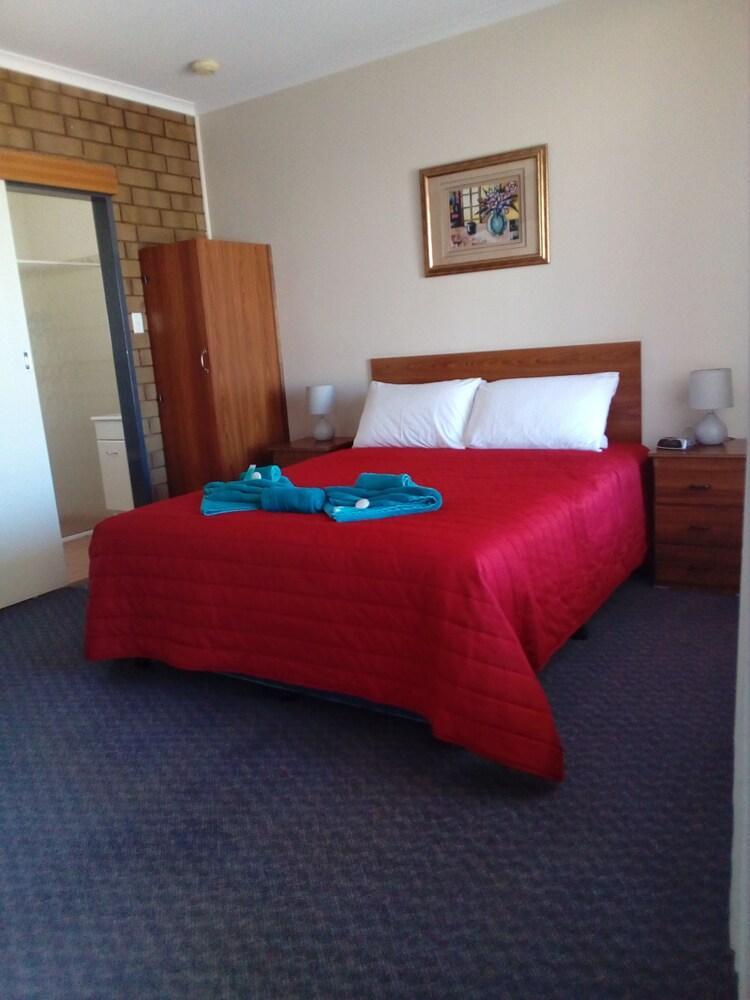 Airport Whyalla Motel Екстер'єр фото