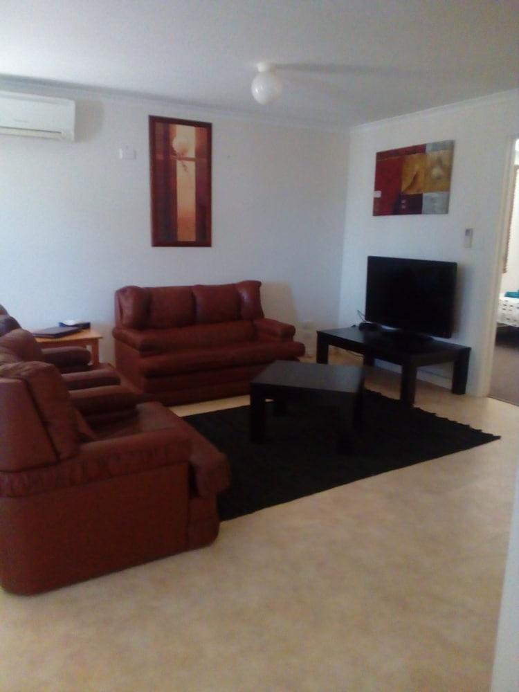 Airport Whyalla Motel Екстер'єр фото