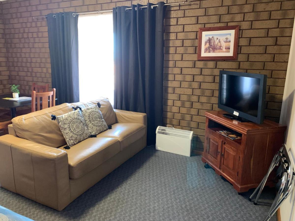Airport Whyalla Motel Екстер'єр фото