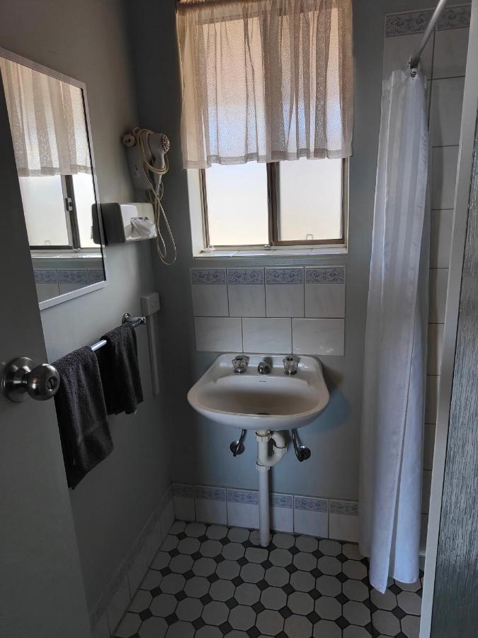 Airport Whyalla Motel Екстер'єр фото