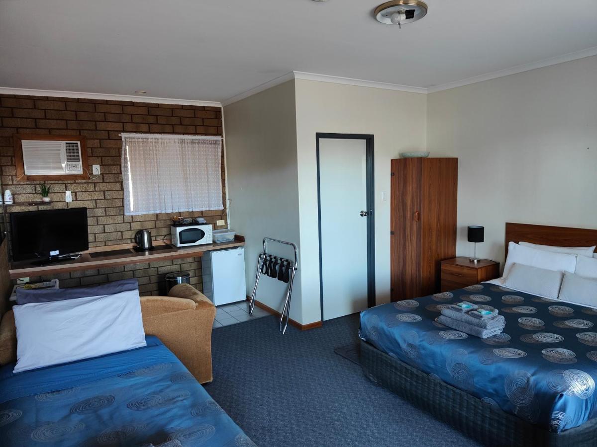Airport Whyalla Motel Екстер'єр фото