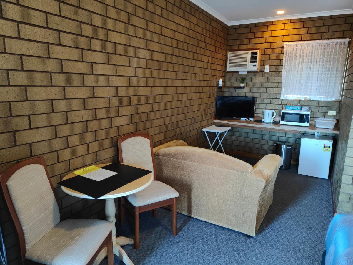 Airport Whyalla Motel Екстер'єр фото