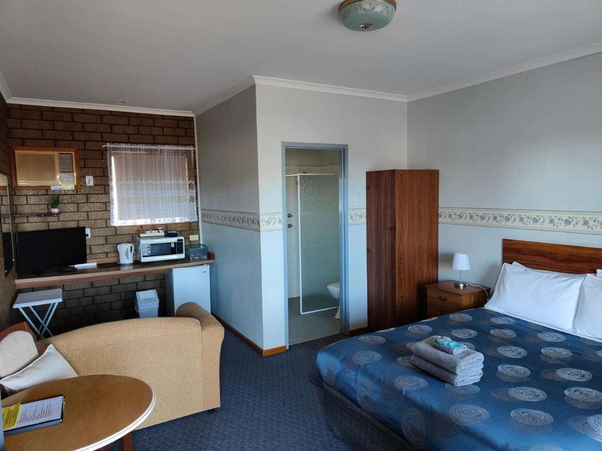 Airport Whyalla Motel Екстер'єр фото