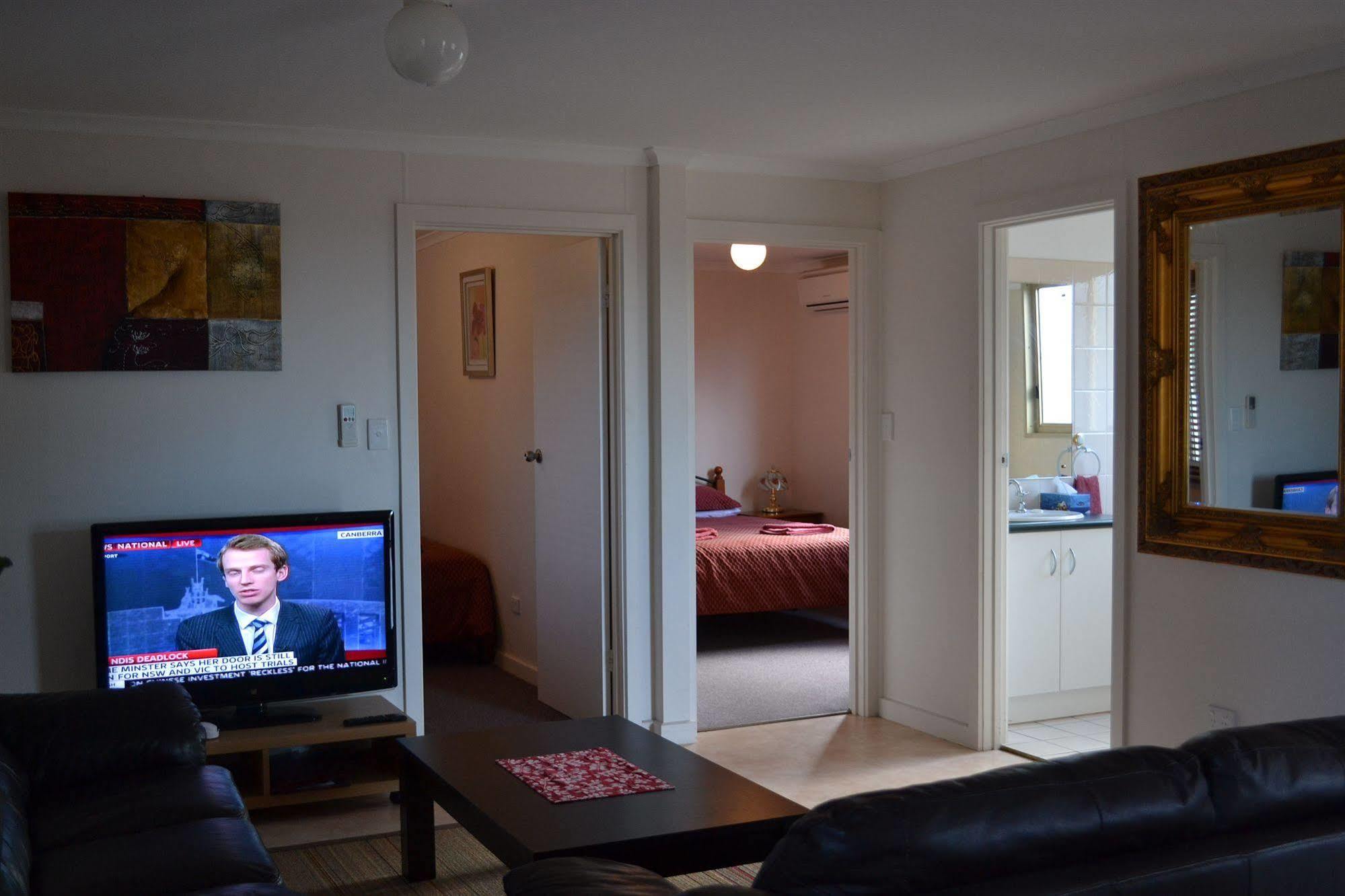 Airport Whyalla Motel Екстер'єр фото