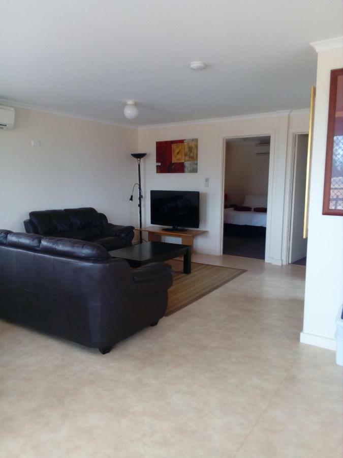 Airport Whyalla Motel Екстер'єр фото